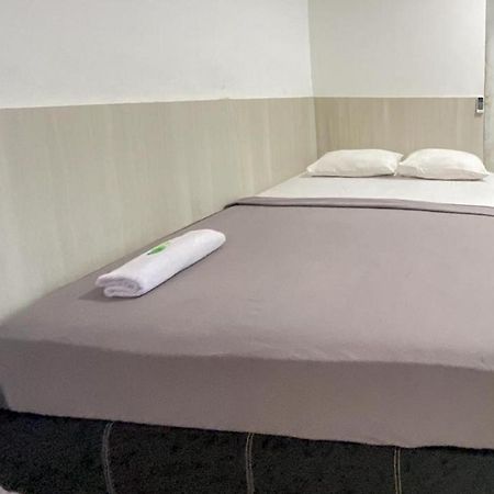 Hotel Giga Sidrap Rappang Extérieur photo