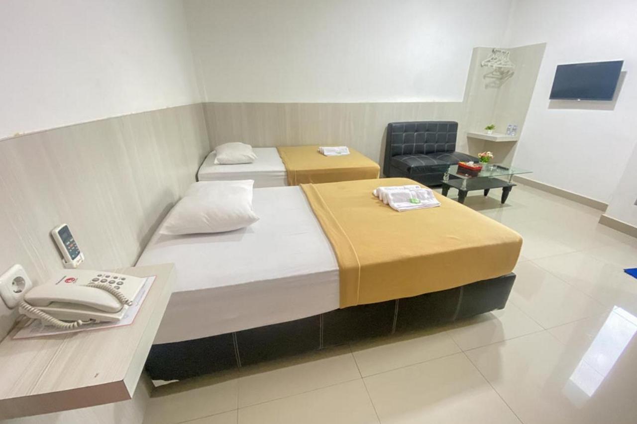 Hotel Giga Sidrap Rappang Extérieur photo